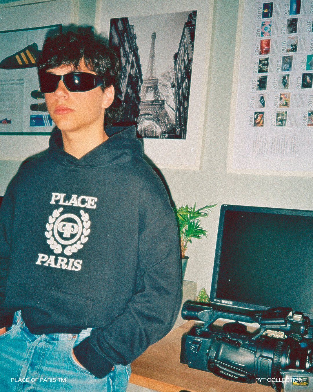 PLACE HOODIE